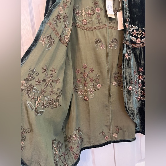 SUNDANCE NWT Retails $258 Crush Velvet Embroidered Cardigan Kimono BoHo Sz M-L - Picture 8 of 15